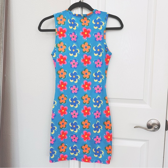Retro Flower Groovy Mini Dress Rave Kitsch 60s - Picture 2 of 4